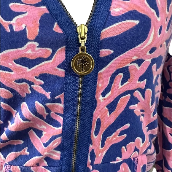 Lilly Pulitzer jacket I’m size XXS. Zippered front. 2 pockets. Lilly hardware - Picture 10 of 15